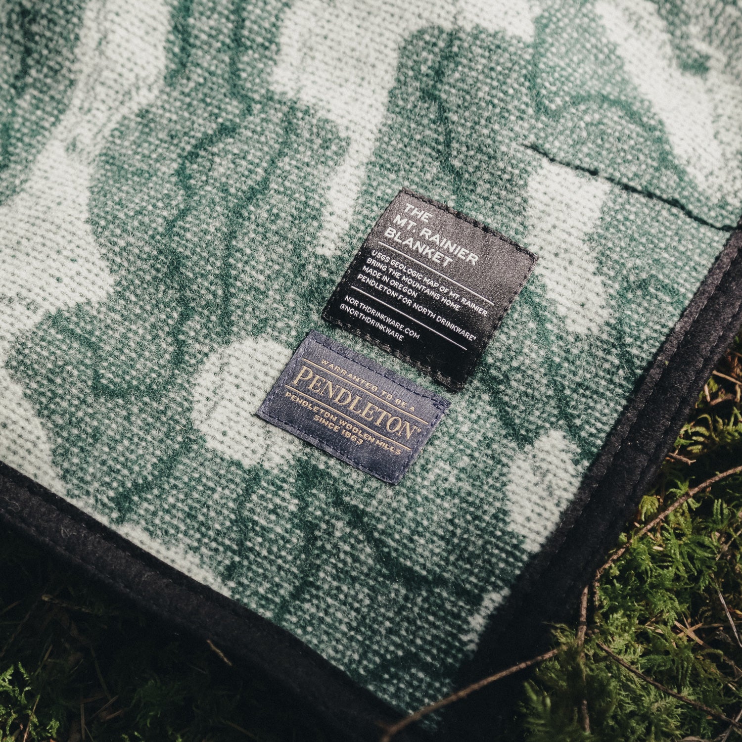The Mt. Rainier Blanket Forest Green – Northdrinkware Japan